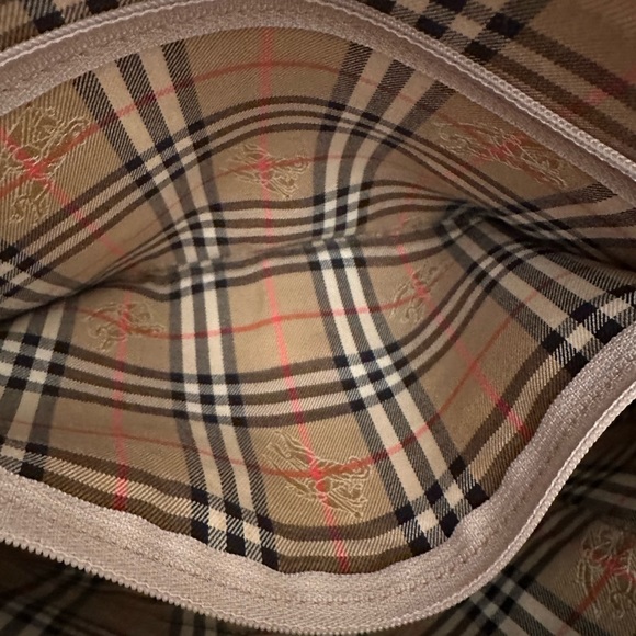 Burberry handbag - Picture 7 of 17